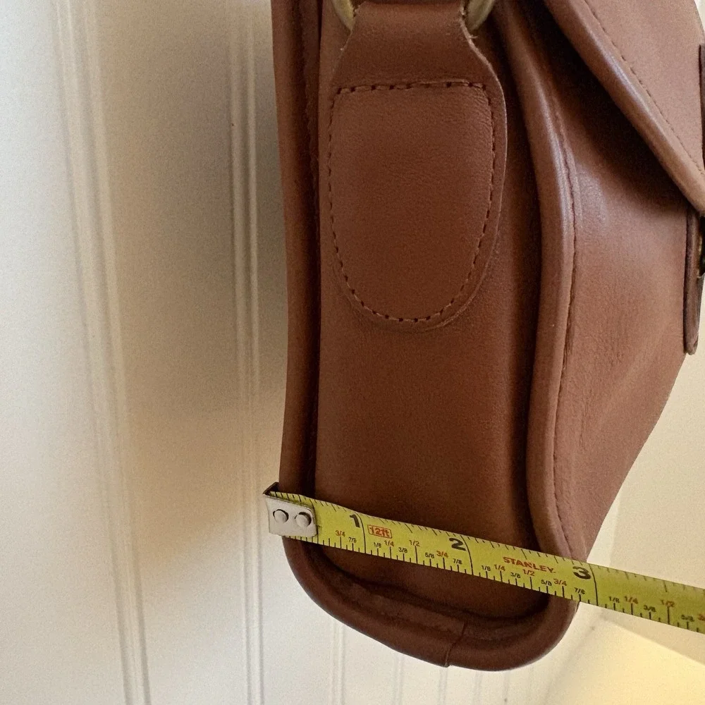 COACH Vintage Devon Crossbody Luxury British Tan Leather Shoulder Bag 9908